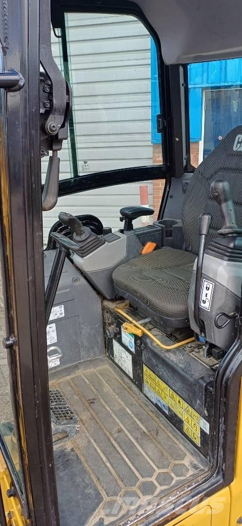 CAT 301.6 Mini ekskavatörler, 7 tona dek