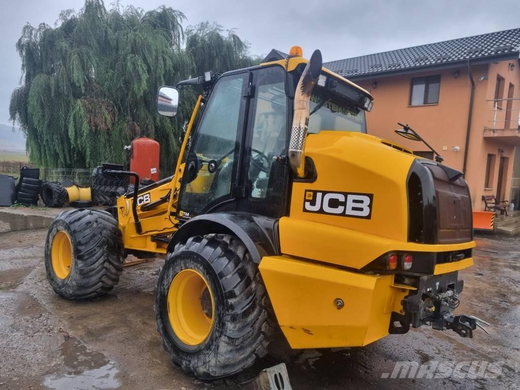 JCB TM 320S Tarimsal teleskopik yükleyiciler