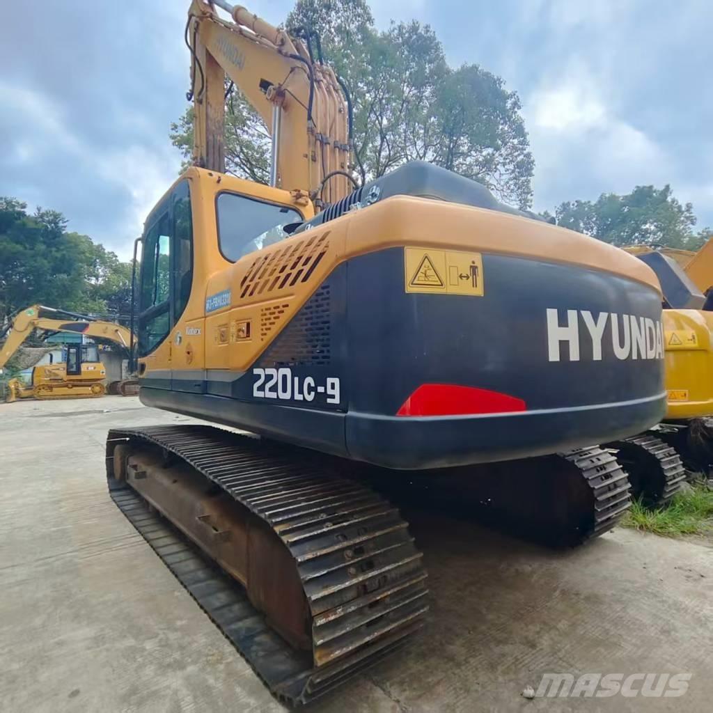 Hyundai R220LC=9S Paletli ekskavatörler