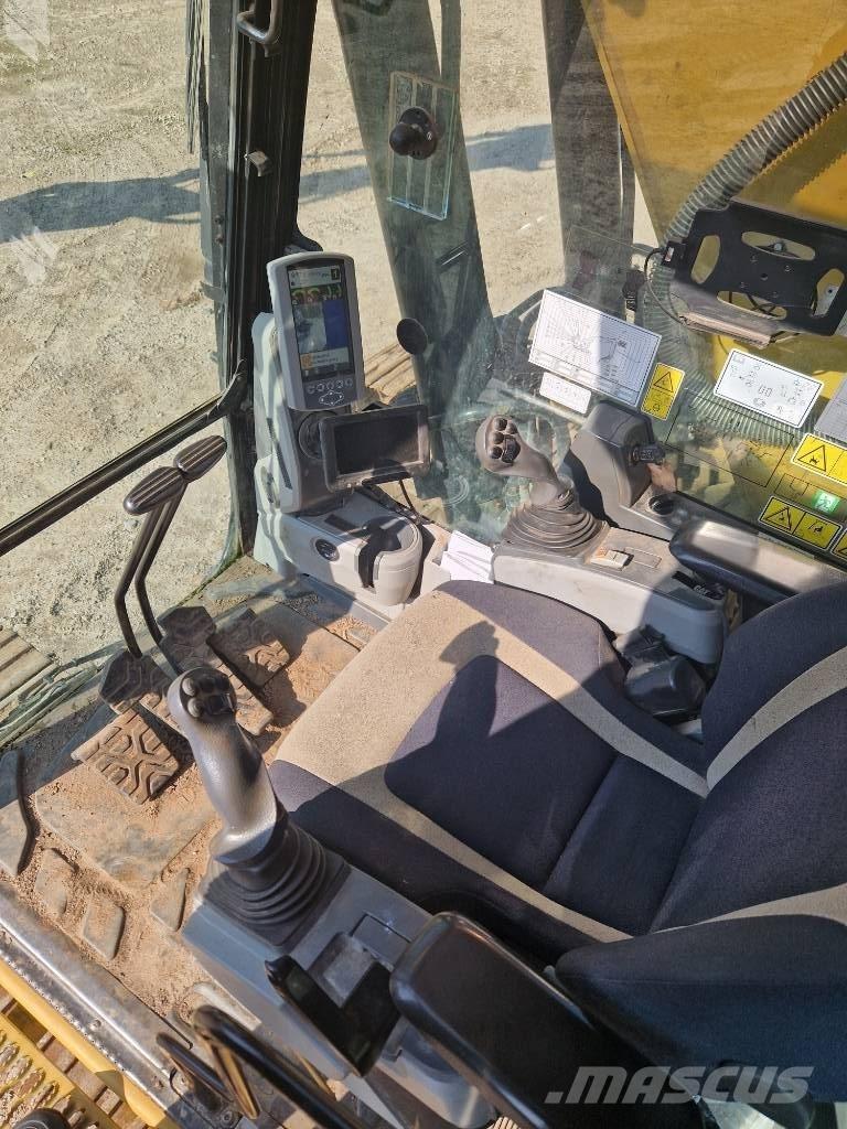 CAT 323 F L Paletli ekskavatörler
