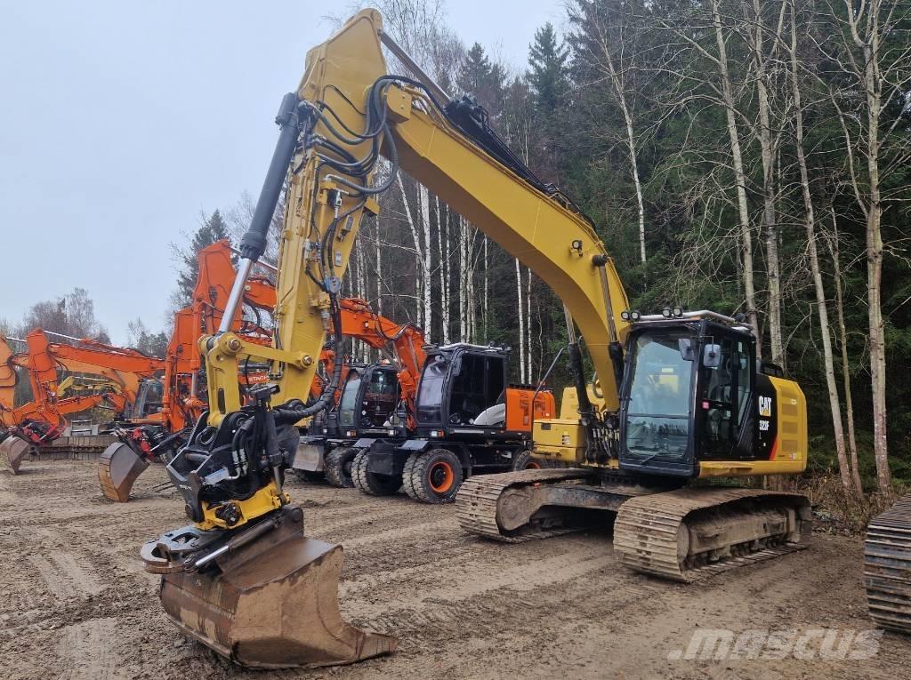 CAT 323 F L Paletli ekskavatörler