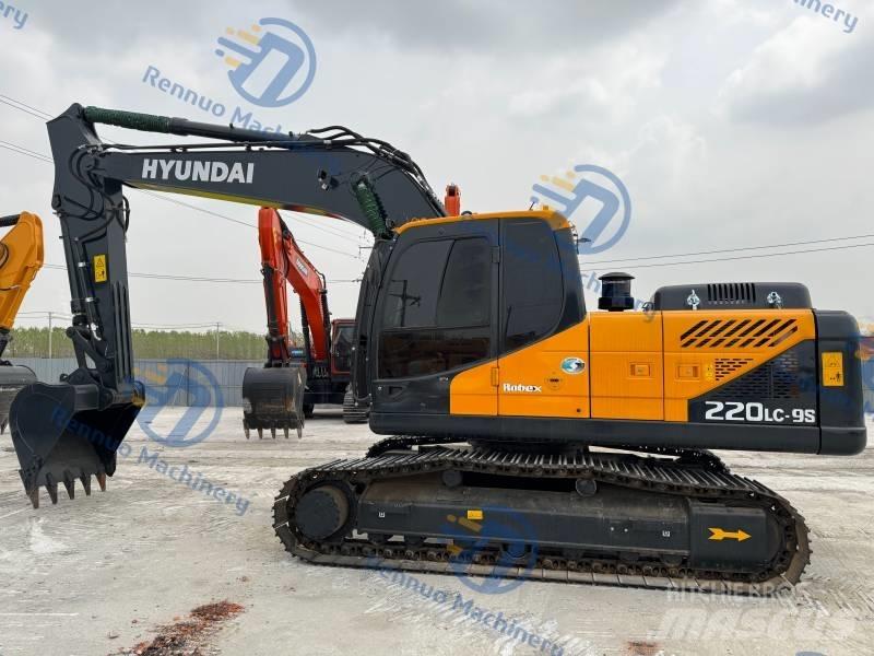 Hyundai R220LC-9S Paletli ekskavatörler
