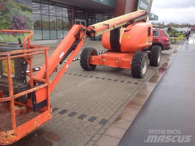 JLG 600 AJ Körüklü personel platformları