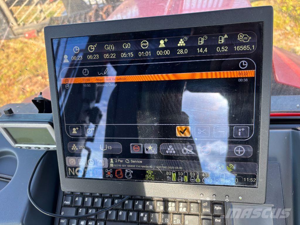 Komatsu 895 Tomruk yükleyici traktörler