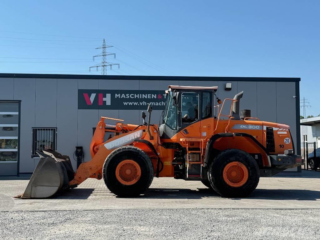 Doosan DL 300-3 Tekerlekli yükleyiciler