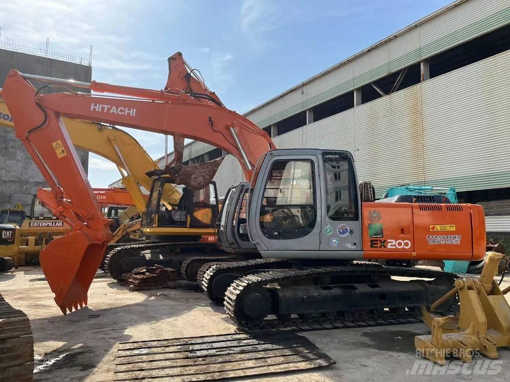 Hitachi EX 200 Paletli ekskavatörler
