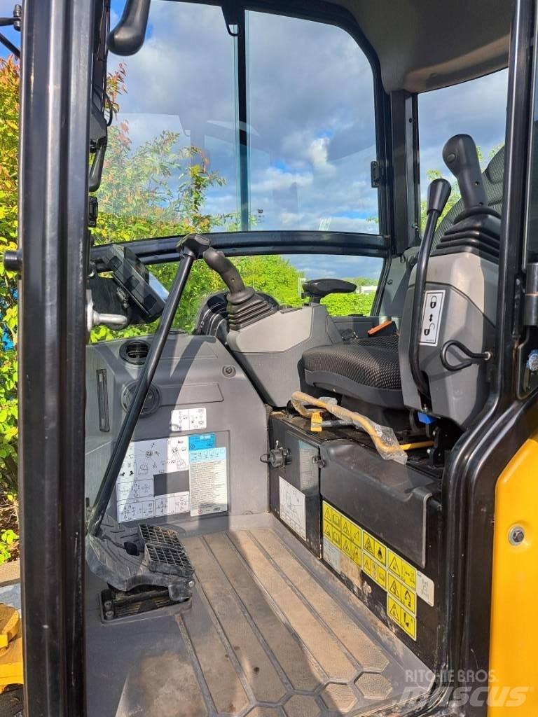 CAT 302cr Mini ekskavatörler, 7 tona dek
