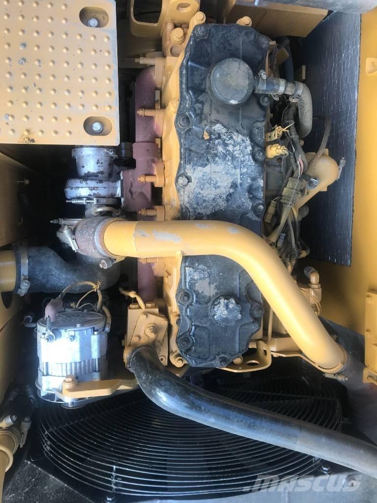 CAT 325 D L Paletli ekskavatörler