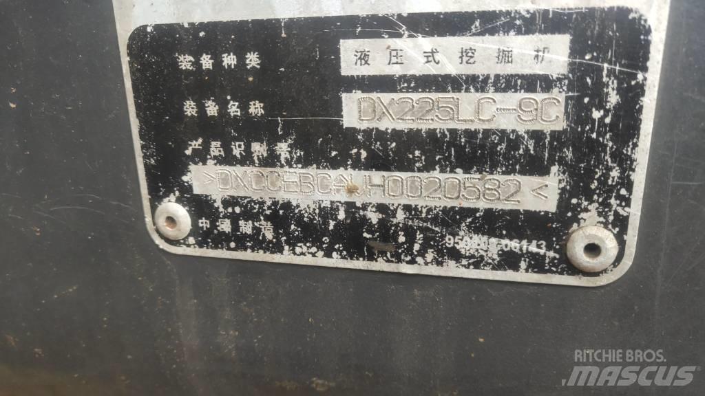 Doosan DX225LC-9C Paletli ekskavatörler