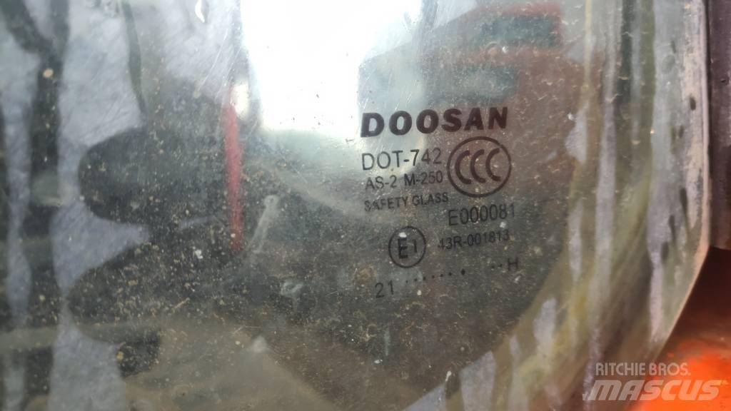 Doosan DX225LC-9C Paletli ekskavatörler