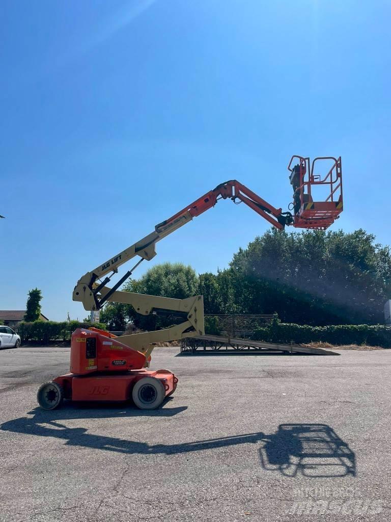 JLG E 400 AJP Körüklü personel platformları