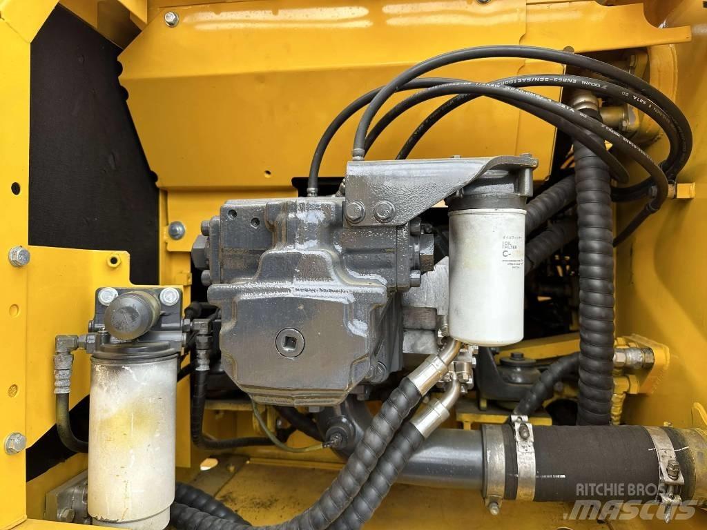 Komatsu PC200-8 Paletli ekskavatörler