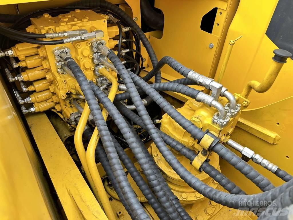 Komatsu PC200-8 Paletli ekskavatörler