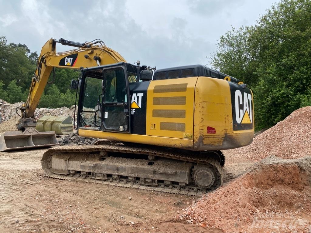 CAT 326 F L Paletli ekskavatörler