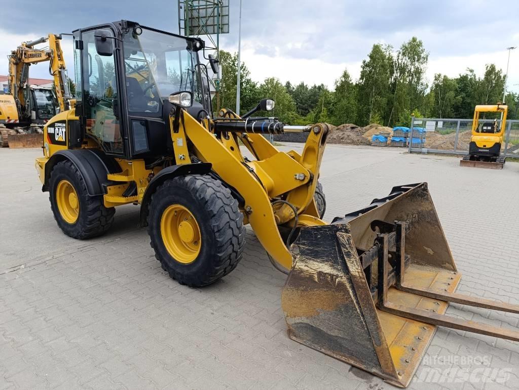 CAT 908M Tekerlekli yükleyiciler