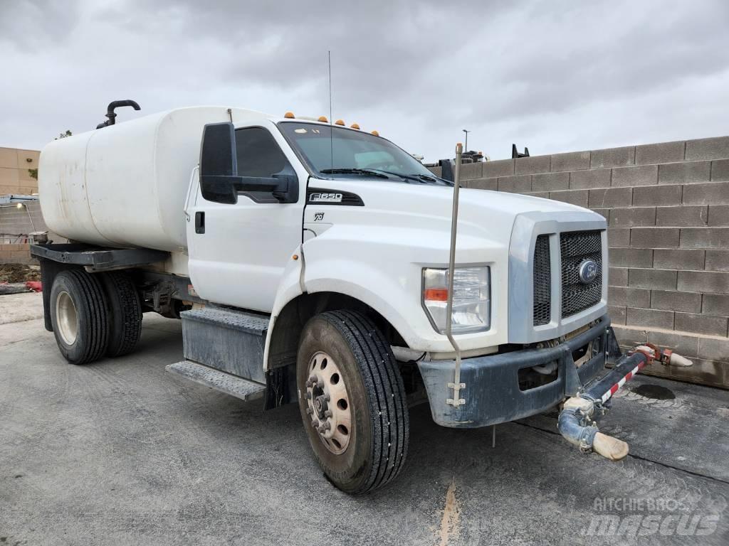 Ford F 650 Su tankerleri