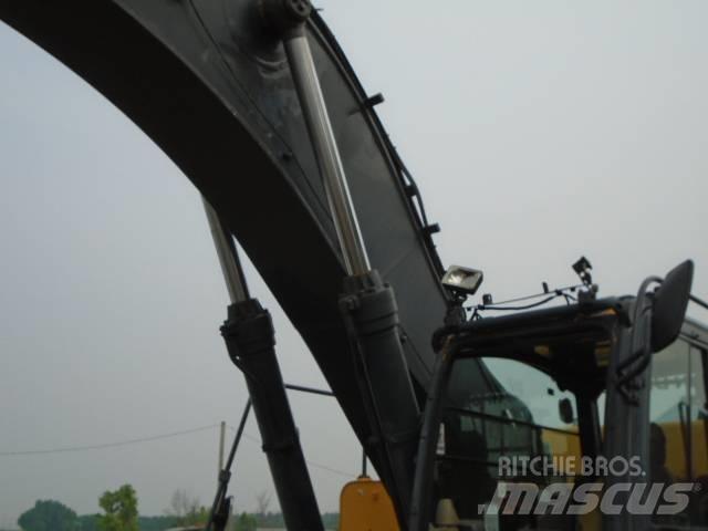 John Deere 450 DLC Paletli ekskavatörler