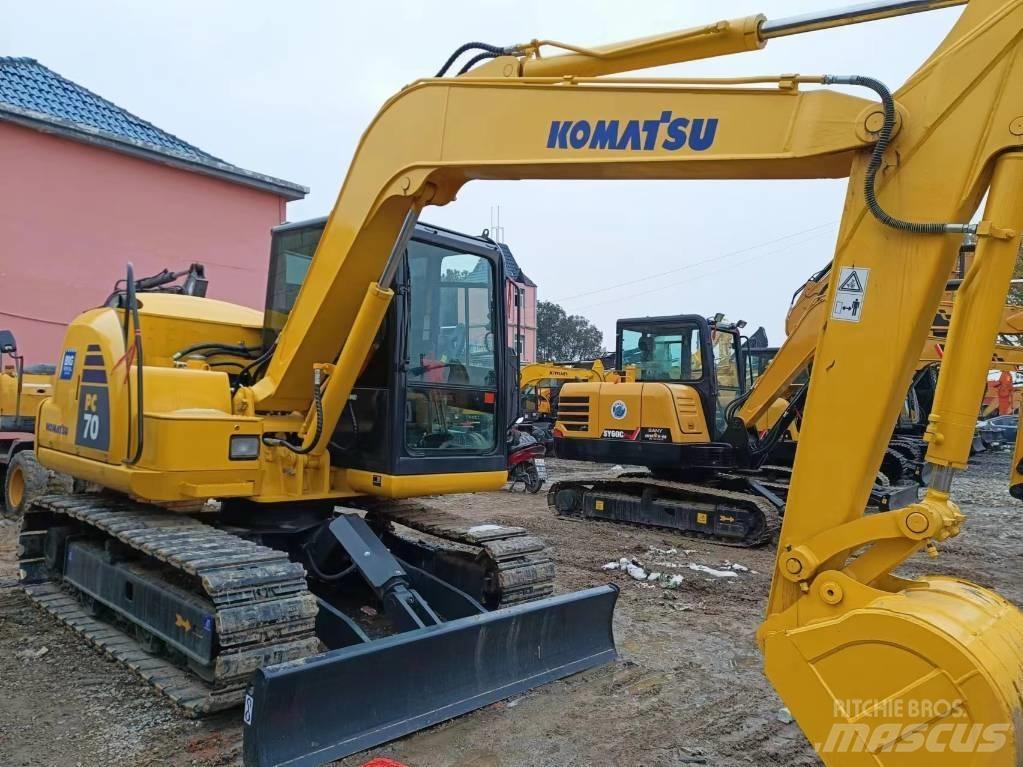 Komatsu PC 70-8 Paletli ekskavatörler