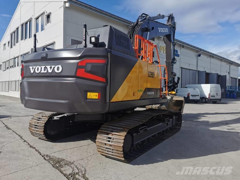 Volvo EC 250 EL Paletli ekskavatörler