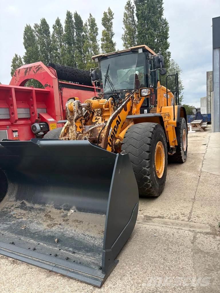 Hyundai HL960 Tekerlekli yükleyiciler