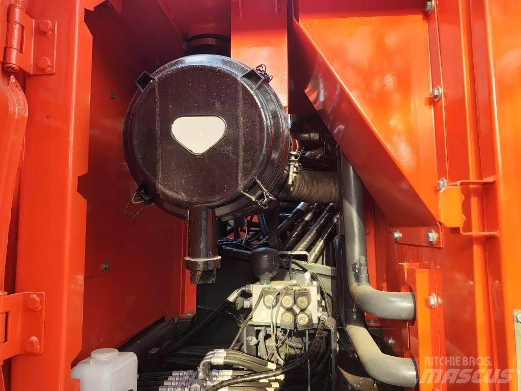 Doosan DX300LC-9c Paletli ekskavatörler