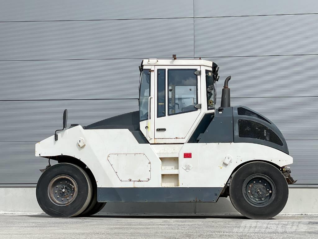 Bomag BW 24 RH Pnömatik lastikli silindirler