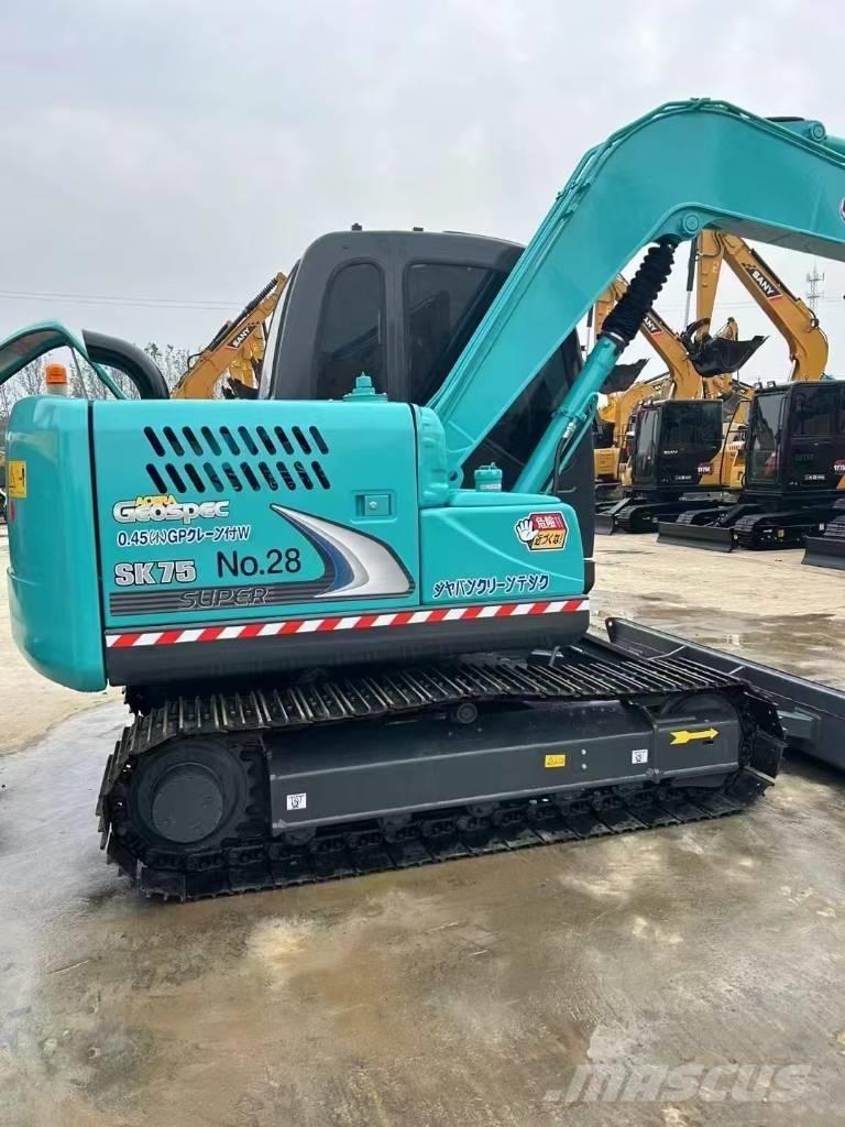 Kobelco SK 75 Paletli ekskavatörler