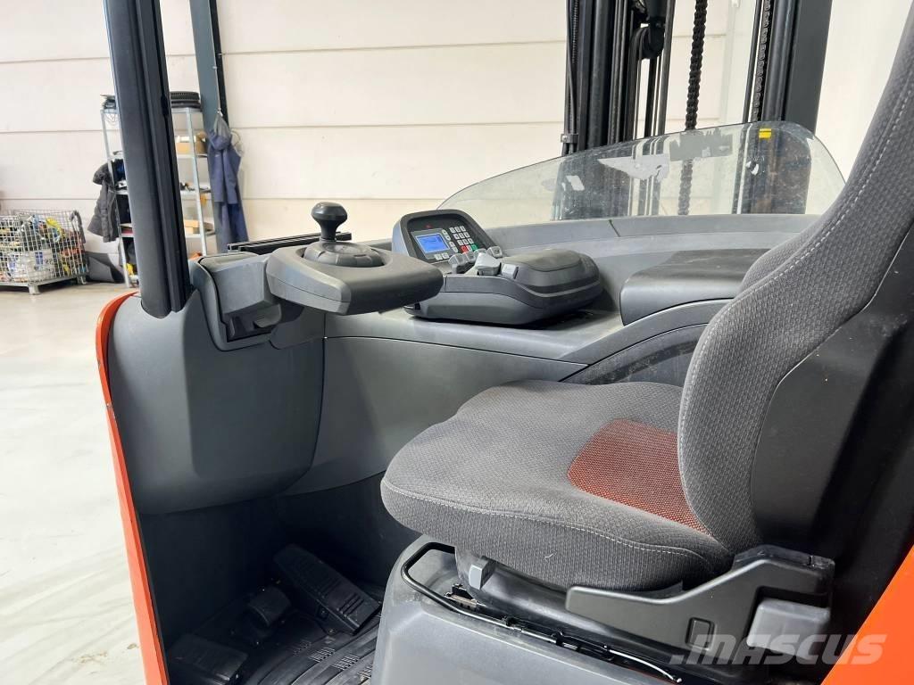 BT RRE160 Reach truck - depo içi istif araçları
