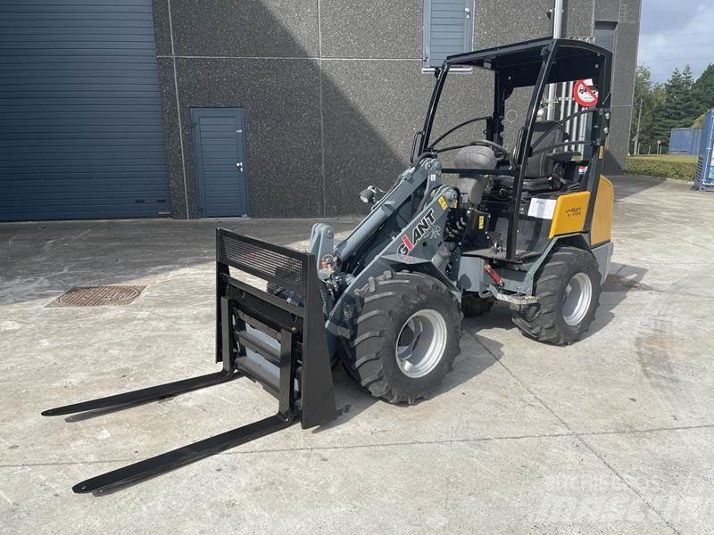 GiANT V 452 T XTRA Tekerlekli yükleyiciler