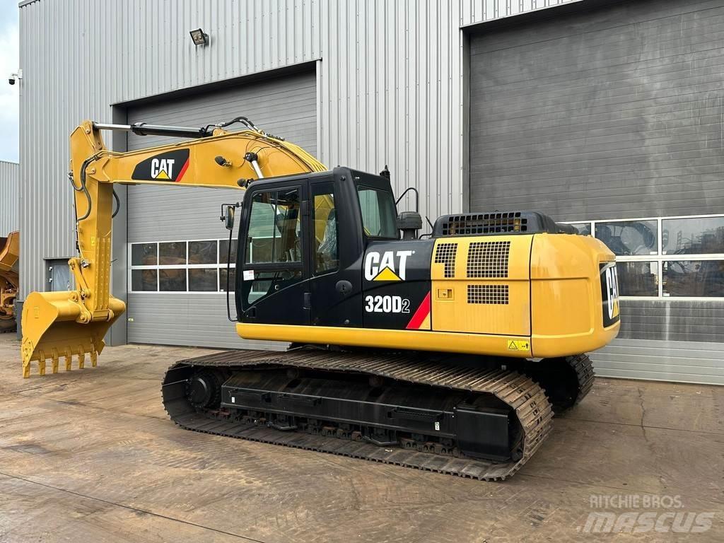 CAT 320D2 Paletli ekskavatörler