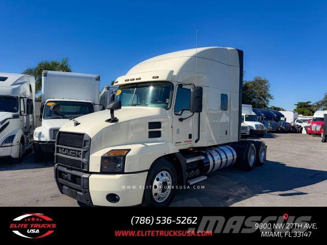 Mack Anthem Diger kamyonlar