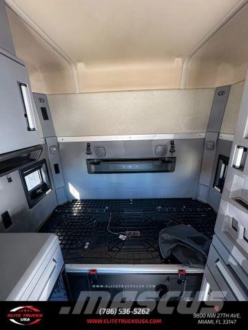 Mack Anthem Diger kamyonlar