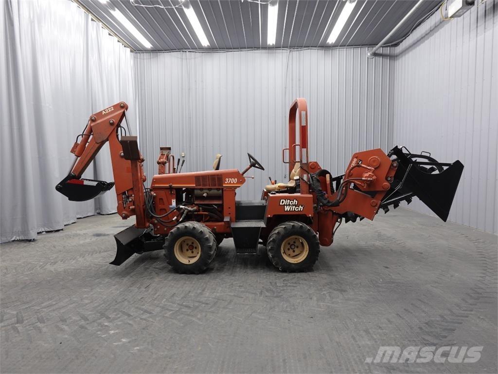 Ditch Witch 3700 Kanal kazma makinasi