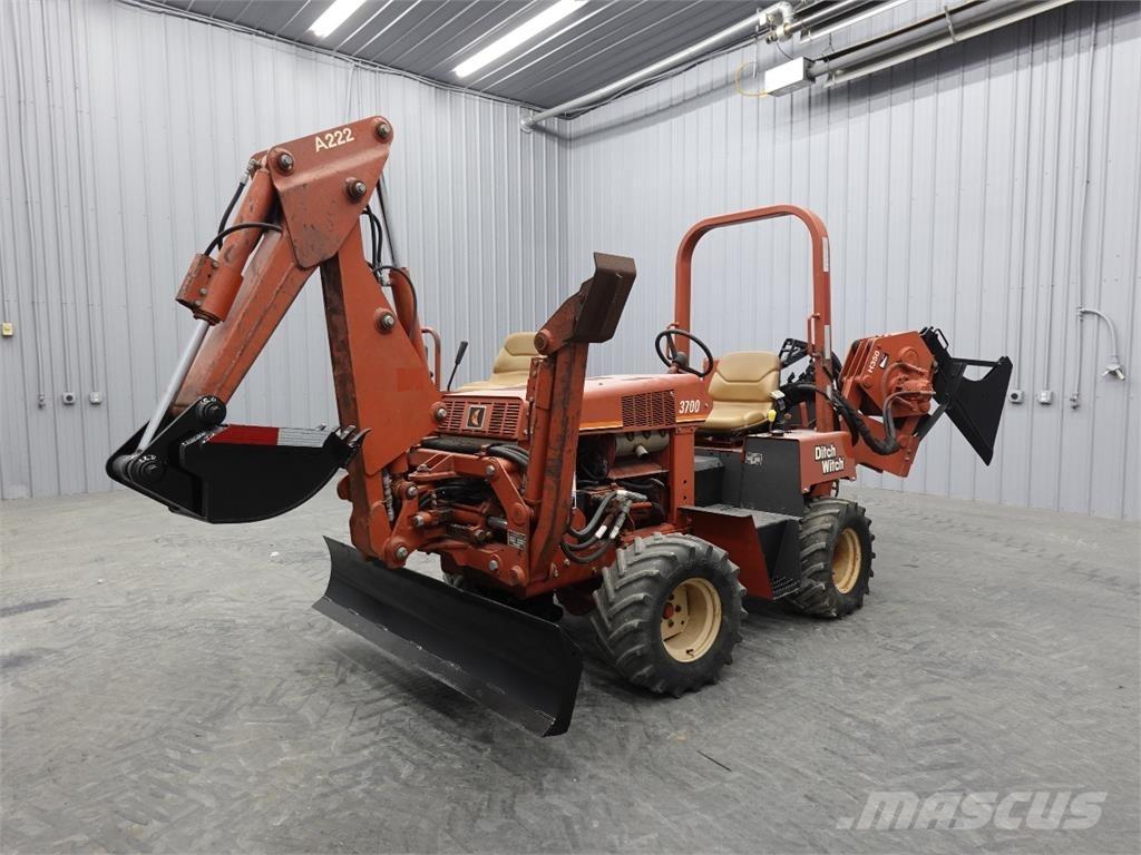 Ditch Witch 3700 Kanal kazma makinasi