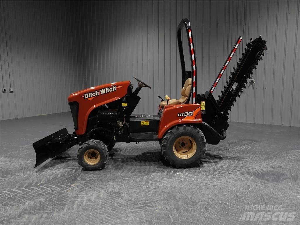 Ditch Witch RT30 Kanal kazma makinasi