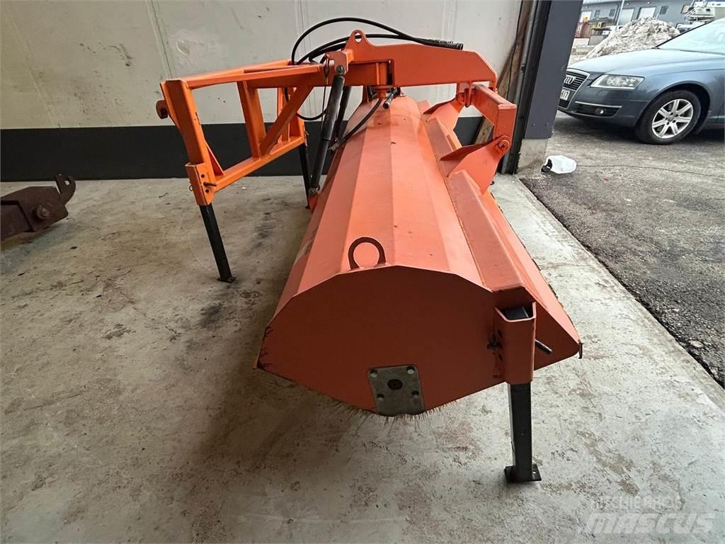FMG avoharja AH240 Süpürgeler