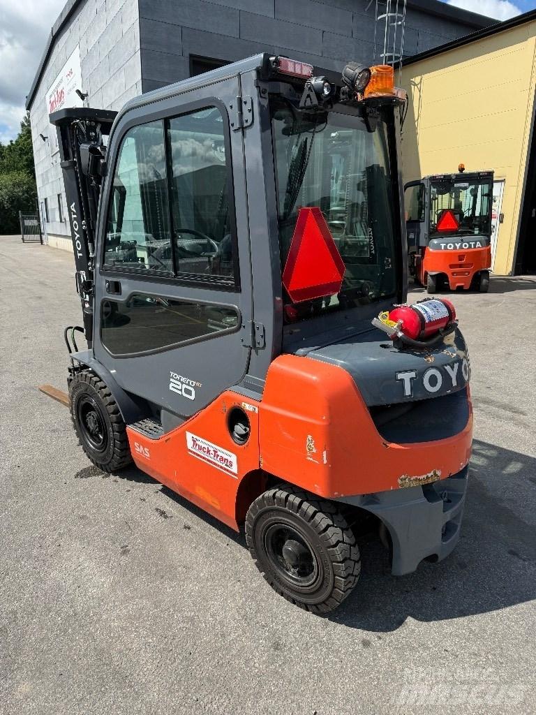 Toyota 06-8FD20F Dizel forkliftler
