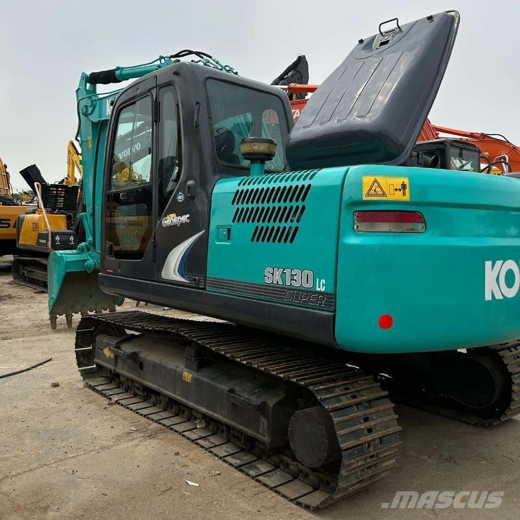 Kobelco 130 Paletli ekskavatörler