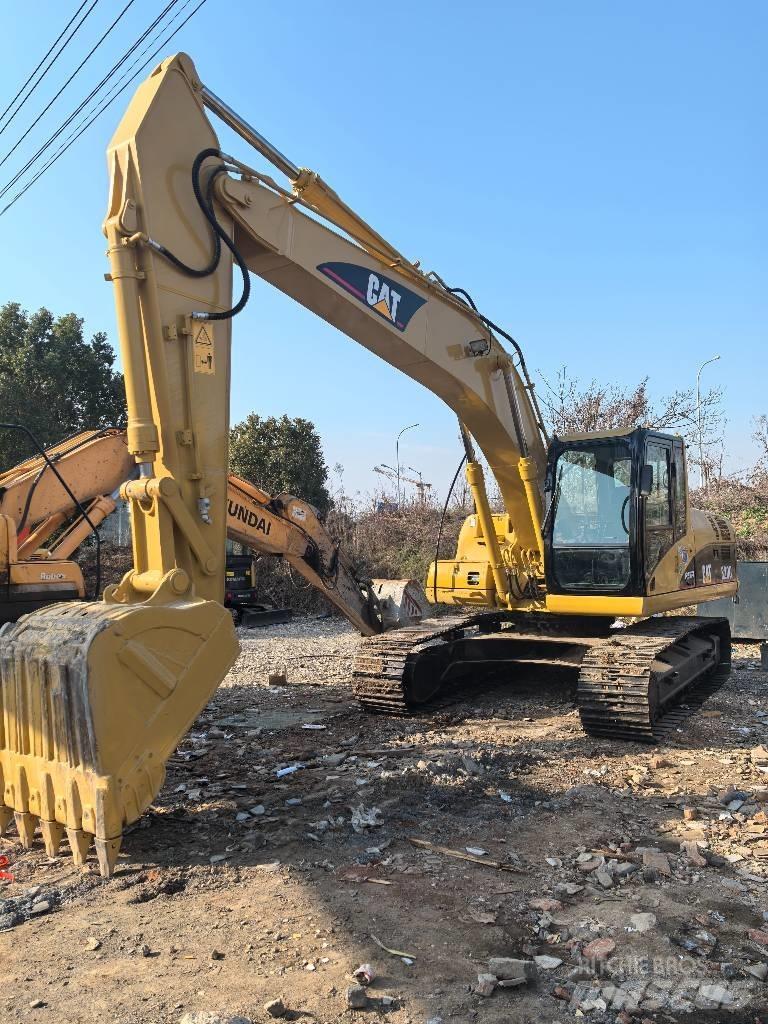 CAT 320 Paletli ekskavatörler