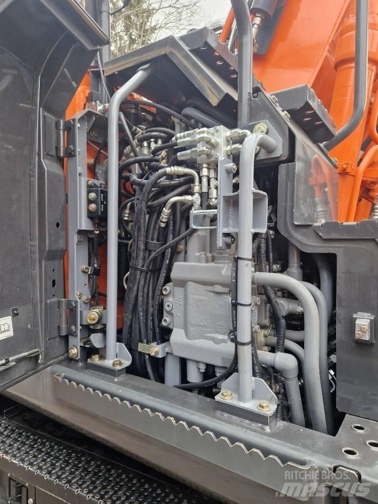 Hitachi ZX 145 W-6 Lastik tekerli ekskavatörler