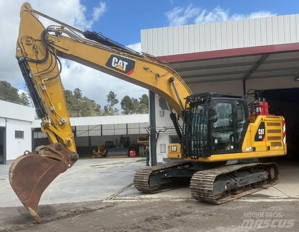 CAT 320 Paletli ekskavatörler