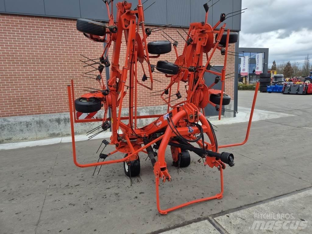 Kuhn 8702 Kombine tirmiklar