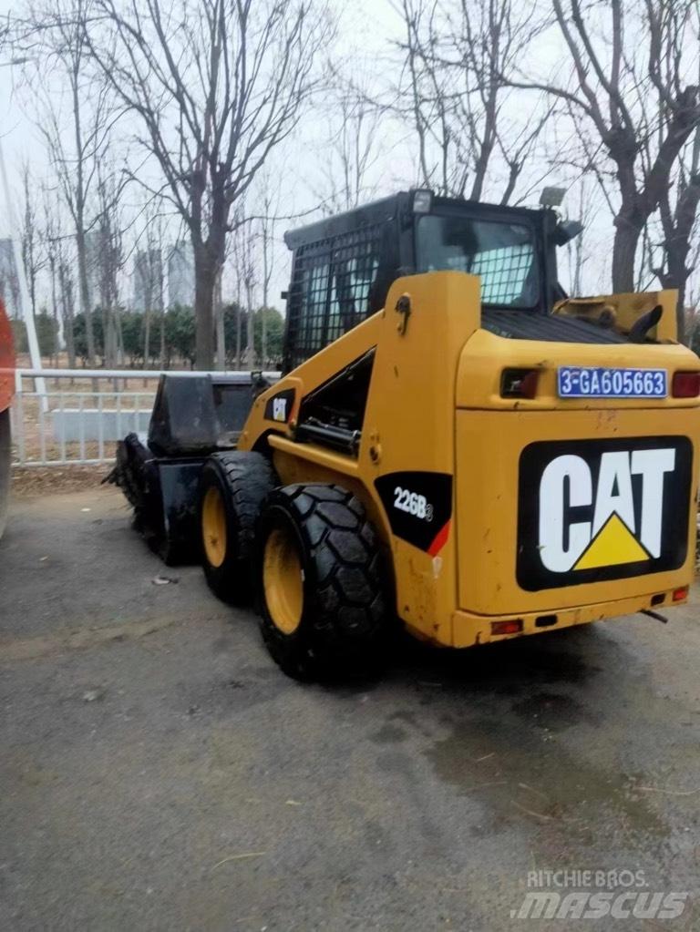 CAT 226 B Skid steer loderler