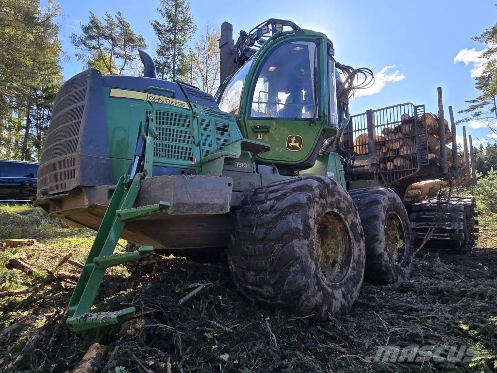 John Deere 1510G Tomruk yükleyici traktörler
