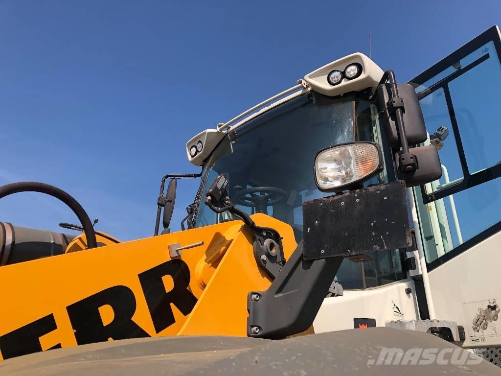 Liebherr L 566 Tekerlekli yükleyiciler
