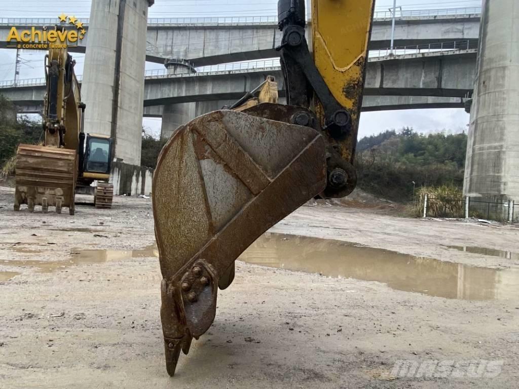 XCMG XE 135 D Paletli ekskavatörler