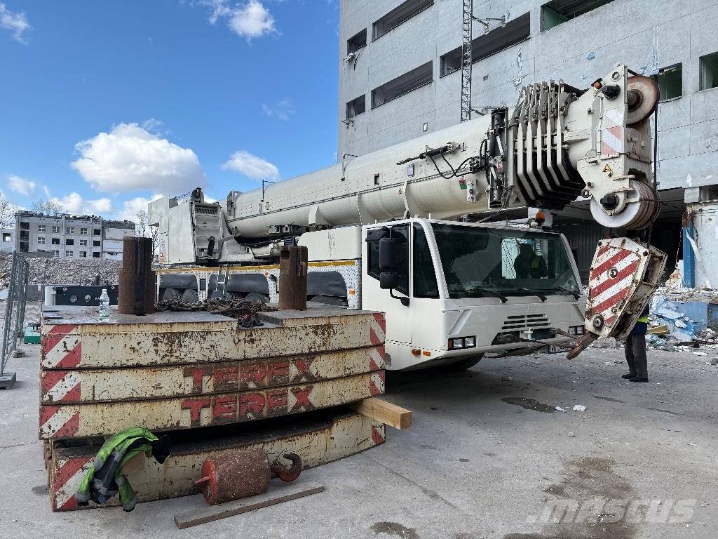 Demag AC 200-1 Yol-Arazi Tipi Vinçler (AT)