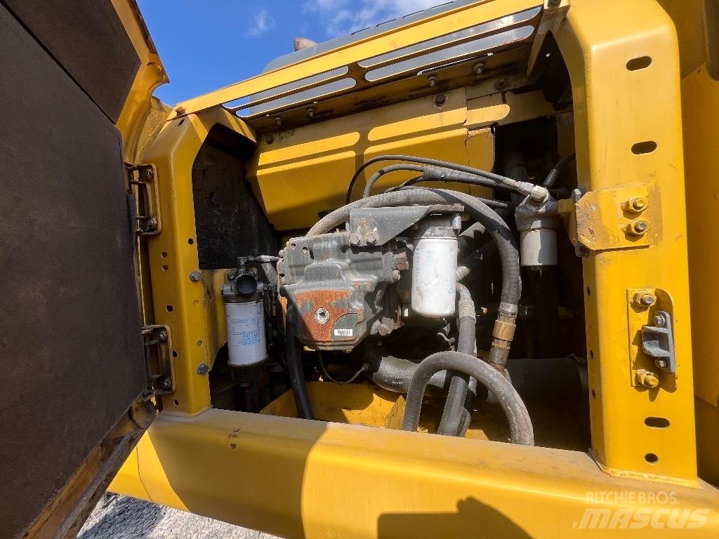 Komatsu Pc240-7 Paletli ekskavatörler