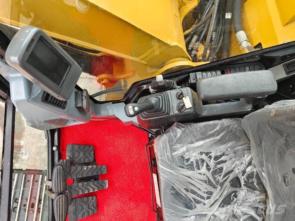 CAT 308 E Paletli ekskavatörler