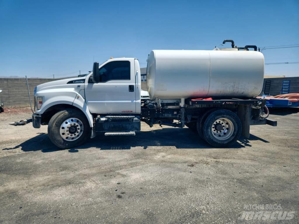 Ford F 650 SD Su tankerleri